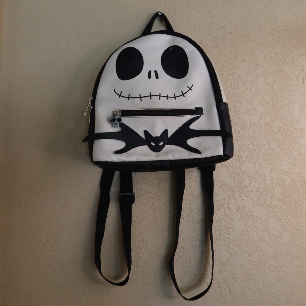 The nightmare before Christmas Black and White Backpack